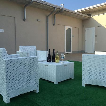 Terrazza Rooms Castrezatto Ngoại thất bức ảnh