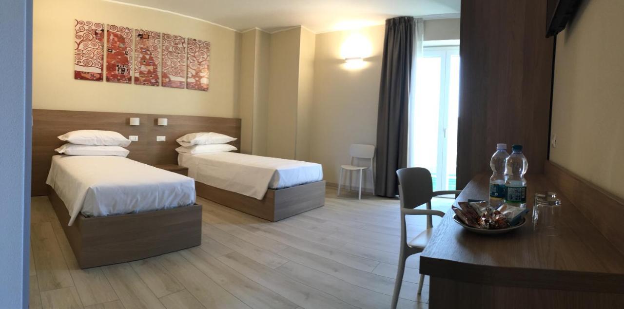 Terrazza Rooms Castrezatto Ngoại thất bức ảnh