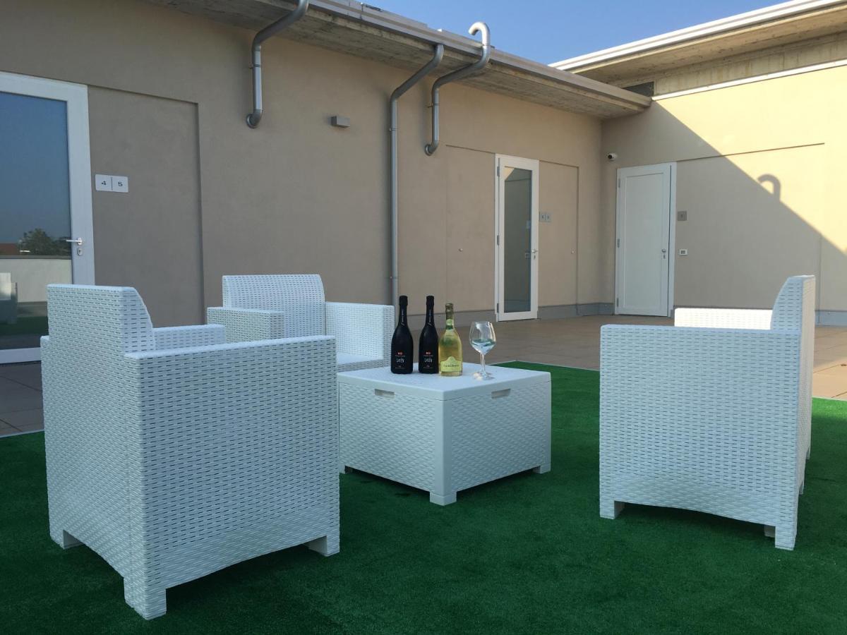 Terrazza Rooms Castrezatto Ngoại thất bức ảnh