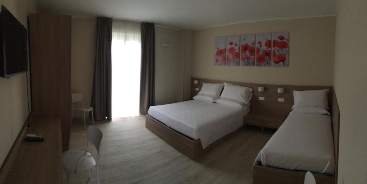Terrazza Rooms Castrezatto Ngoại thất bức ảnh