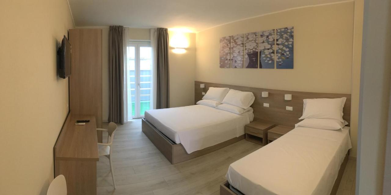 Terrazza Rooms Castrezatto Ngoại thất bức ảnh